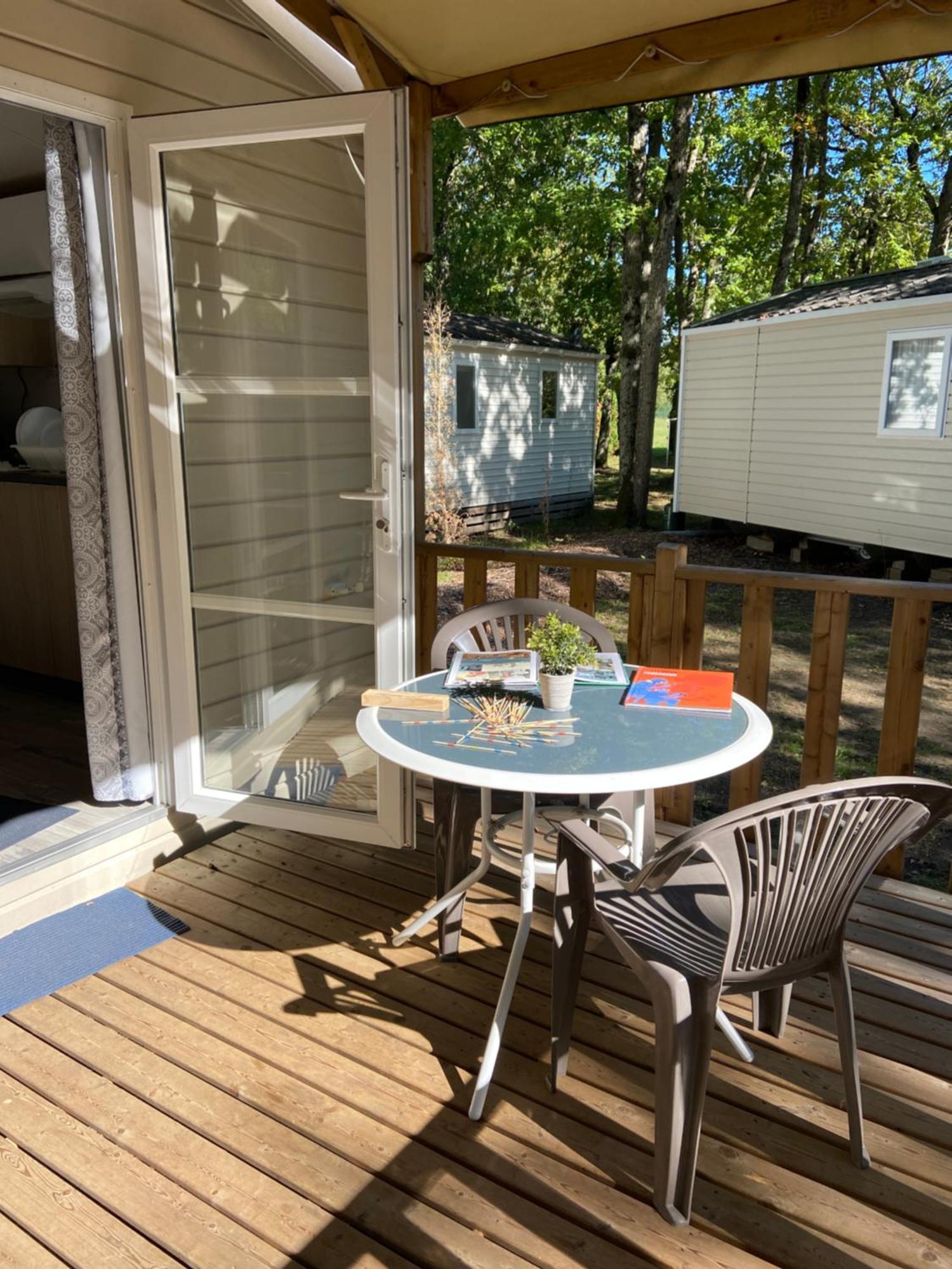 Domaine Les Acacias 3* La Ville-aux-Dames